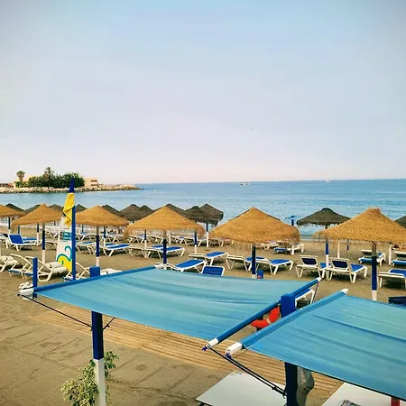 Playa Martin A 100 M Del Mar Fuengirola