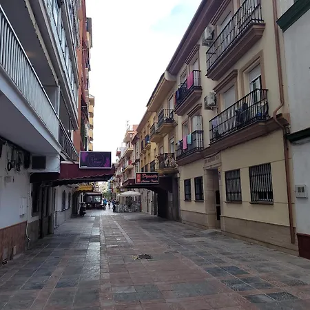 Playa Martin A 100 M Del Mar Fuengirola