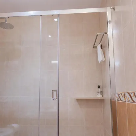 Playa Martin A 50 M Del Mar Fuengirola