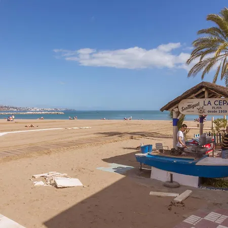 Playa Martin A 50 M Del Mar Fuengirola
