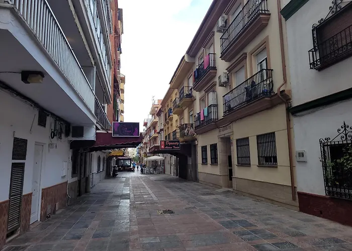 Playa Martin A 50 M Del Mar Fuengirola